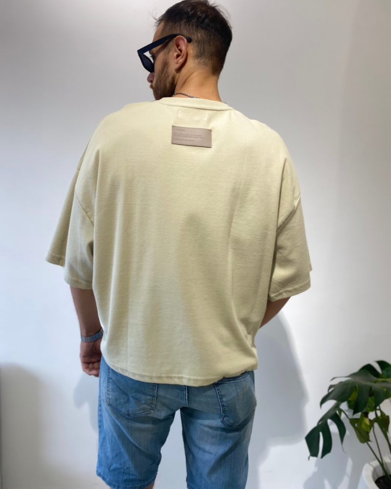 REMERA BOXY FIT DE PANAL CAMEL - Image 3