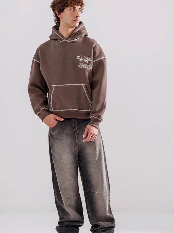 BUZO CANGURO BOXY BALANCE MARRON