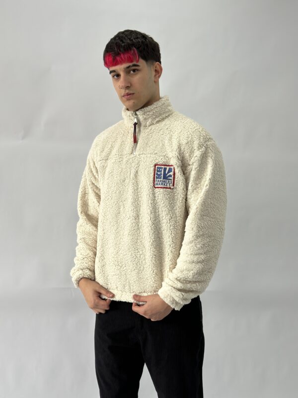 BUZO POLAR CON CIERRE ZIPPER BEIGE