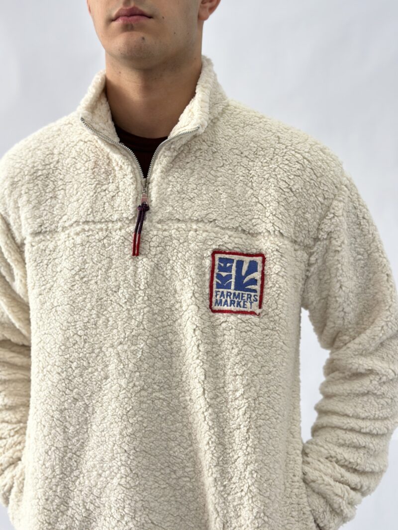 BUZO POLAR CON CIERRE ZIPPER BEIGE - Image 2