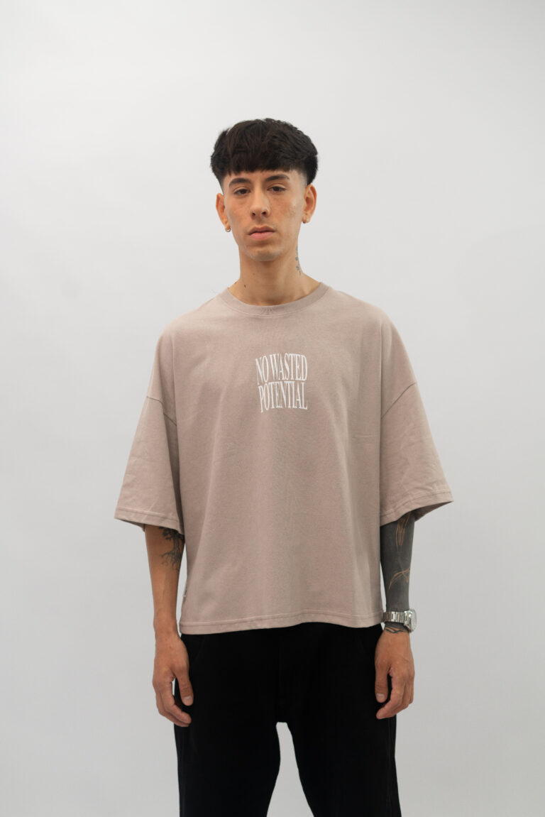REMERA BOXY WASTED TAUPE