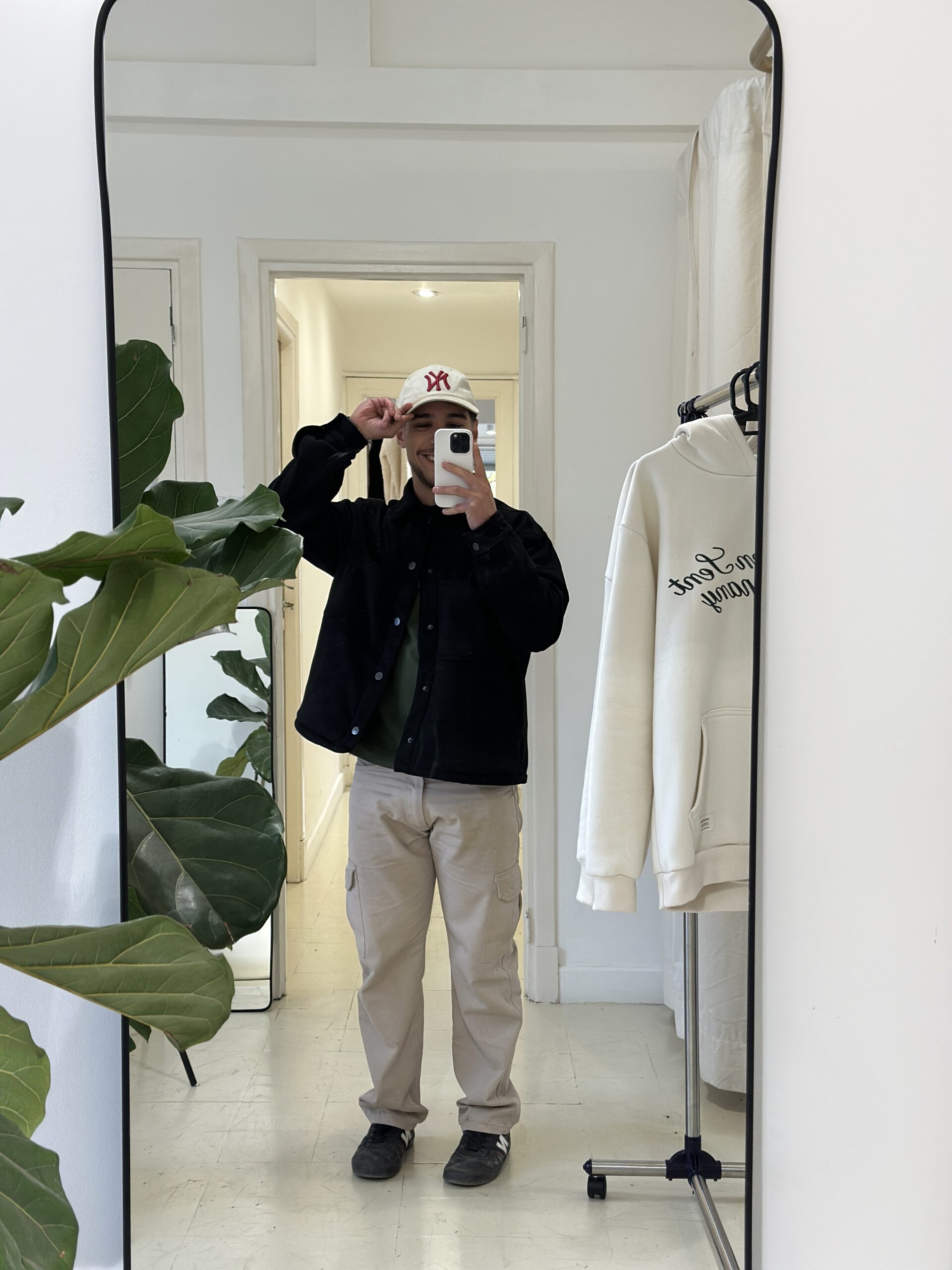 PANTALON CARGO BEIGE - Image 2