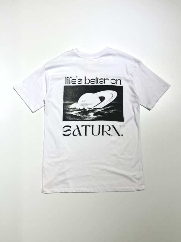 REMERA OVER LIFE ON SATURN