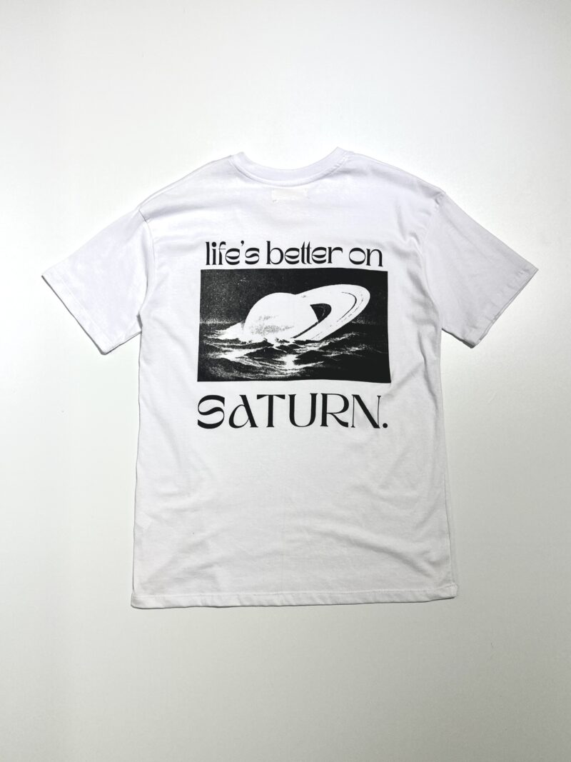 REMERA OVER LIFE ON SATURN